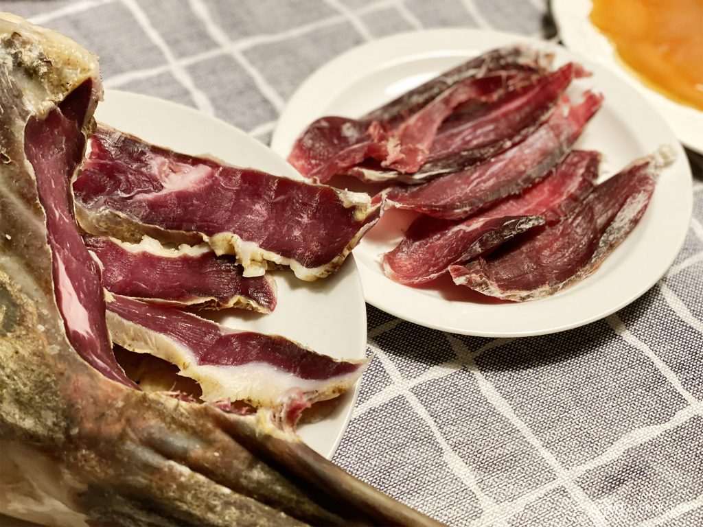 Skerpikjøt, färöisk mat