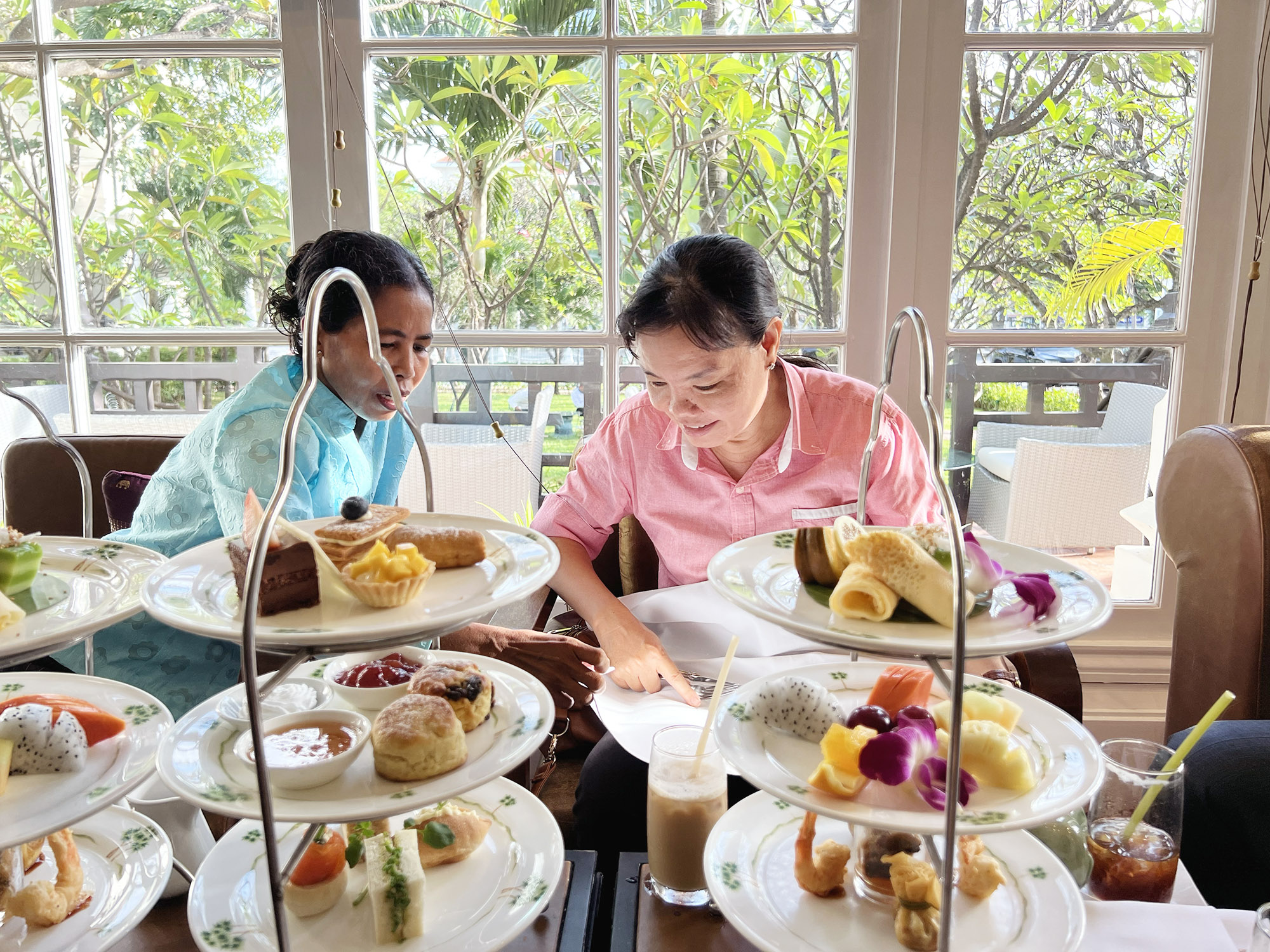 Phnom Penh: Afternoon Tea på Elephant Bar - Raffles Hotel Le Royal