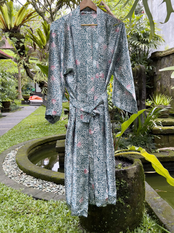 Silk Robe - Aquagrön Morgonrock i Siden - Ketut Riyanti - Fair Fashion från Bali - Mitzie Mee Shop