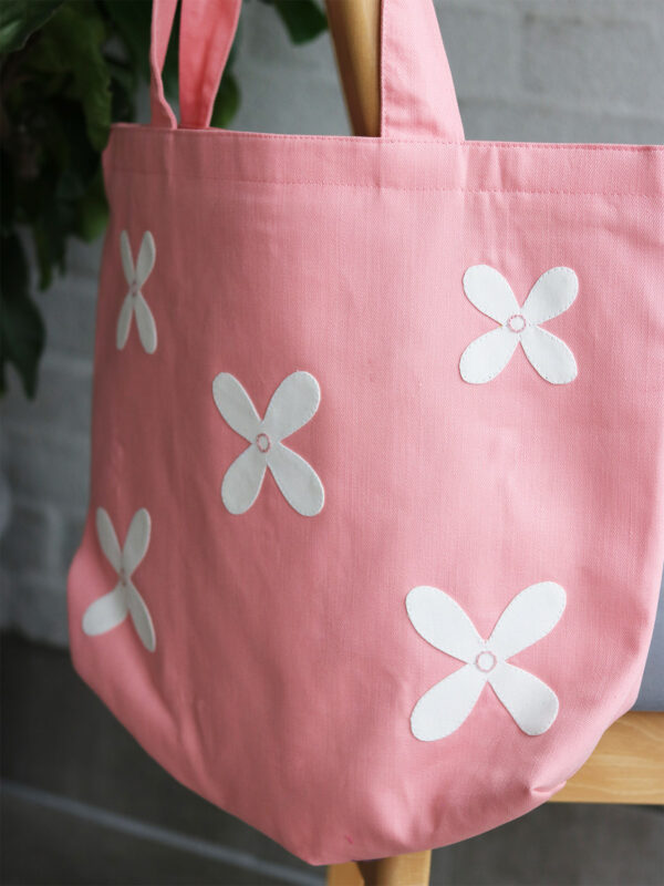Daisies Tote Bag - Pink - CWSG - Fair Fashion - Mitzie Mee Shop