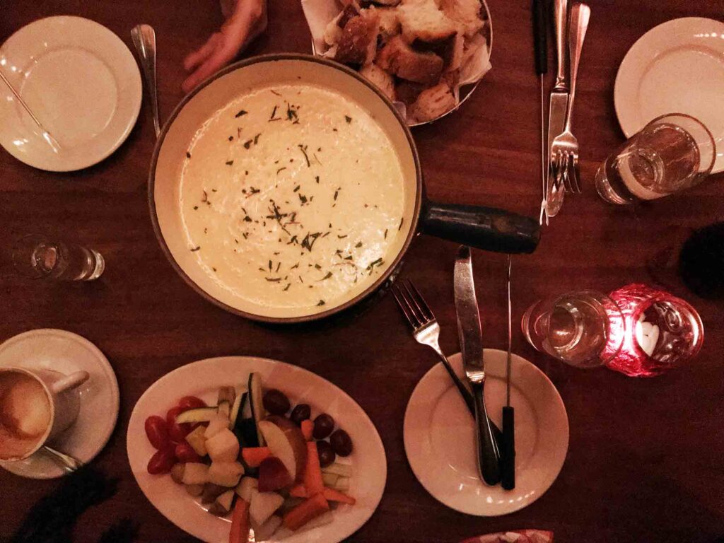 New York: Schweizisk fondue på Café Select