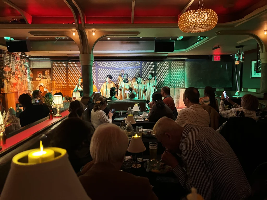 New York: Gospel Brunch på Red Rooster i Harlem
