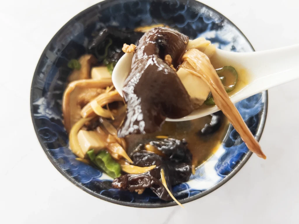 Recept: Supergod Hot and Sour Soup med tofu